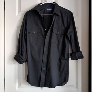 NWOT black cowboy Western snap shirt by Wrangler